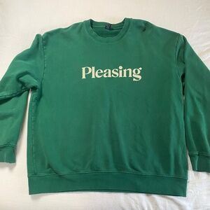 Pleasing crewneck
